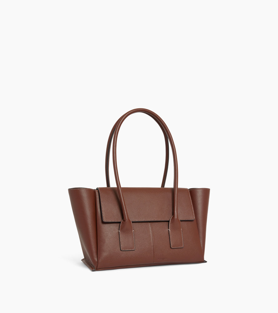 Sac cabas moyen modèle à rabat Elena en cuir grainé