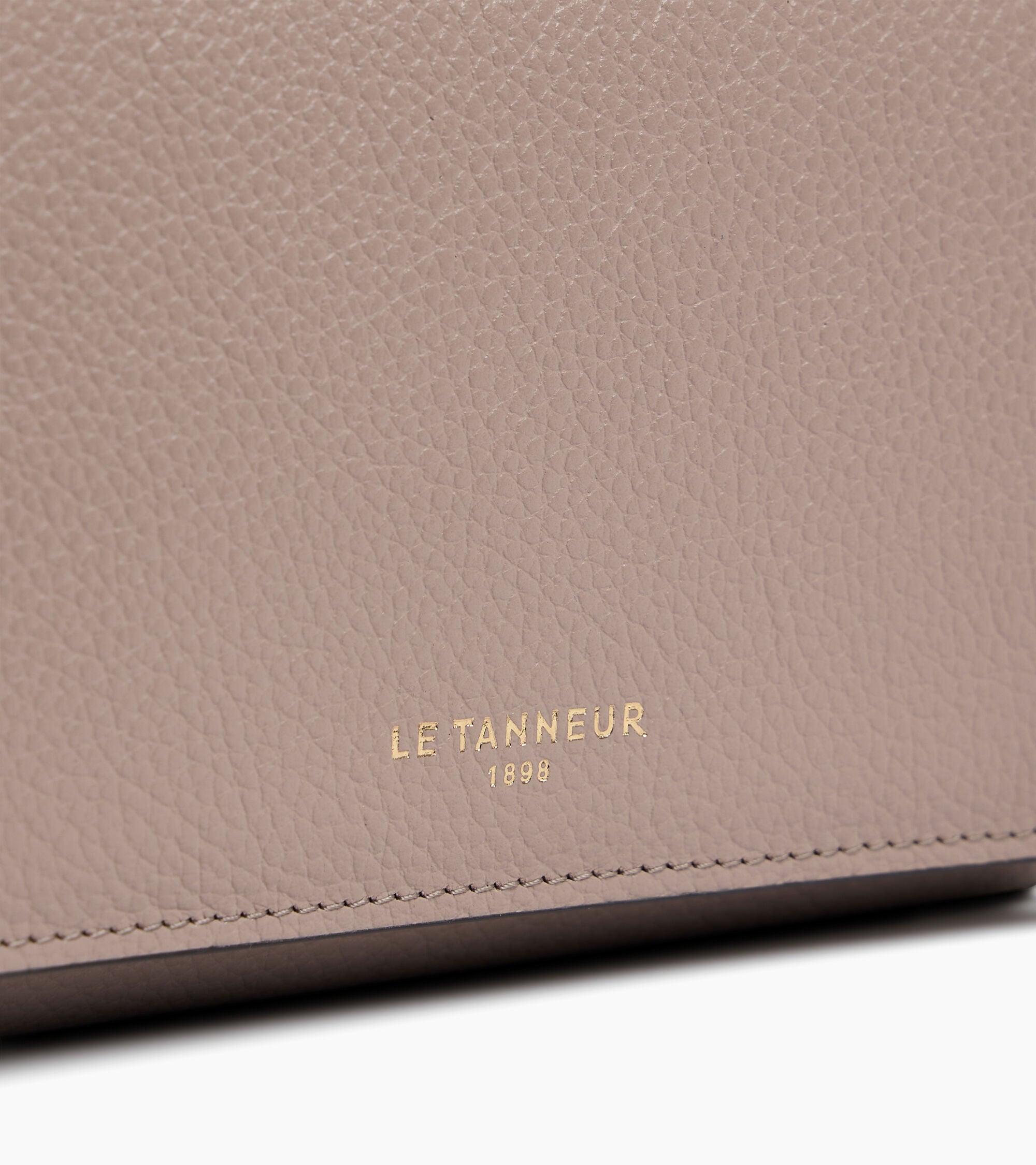 Louison medium wallet with flap in grained leather
